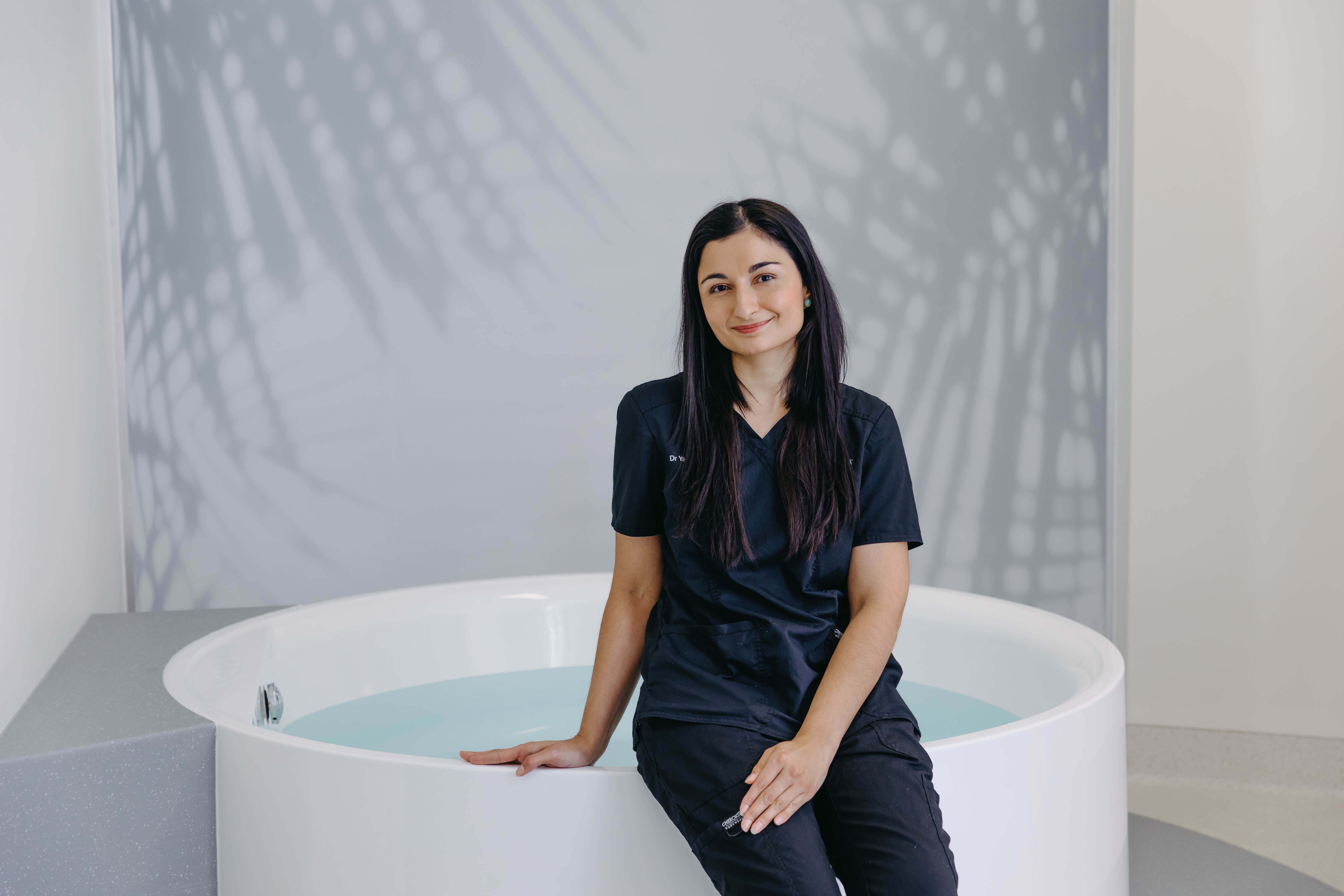 Dr Yasmin Pilgrim in the waterbirth suite at Gold Coast Private Hospital.jpg